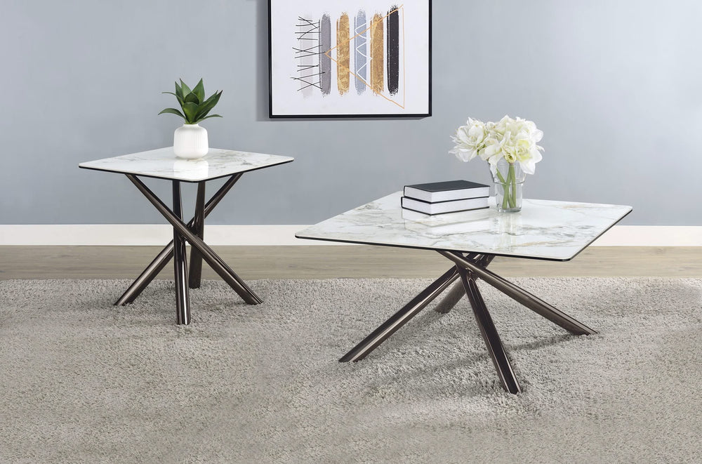 Mesa auxiliar Carvell cuadrada de piedra sinterizada Mirage White