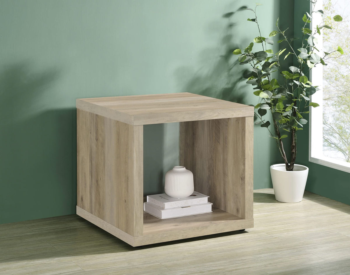Mesa auxiliar Frisco Square de madera de ingeniería, pino envejecido