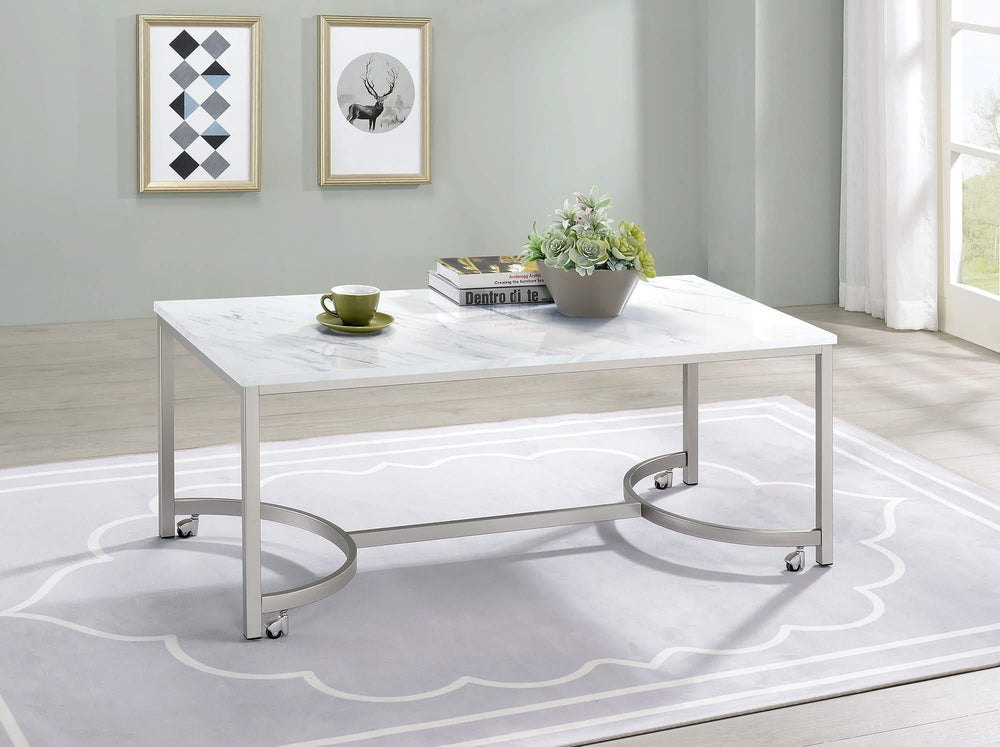Mesa de centro Leona de imitación mármol con ruedas en níquel satinado
