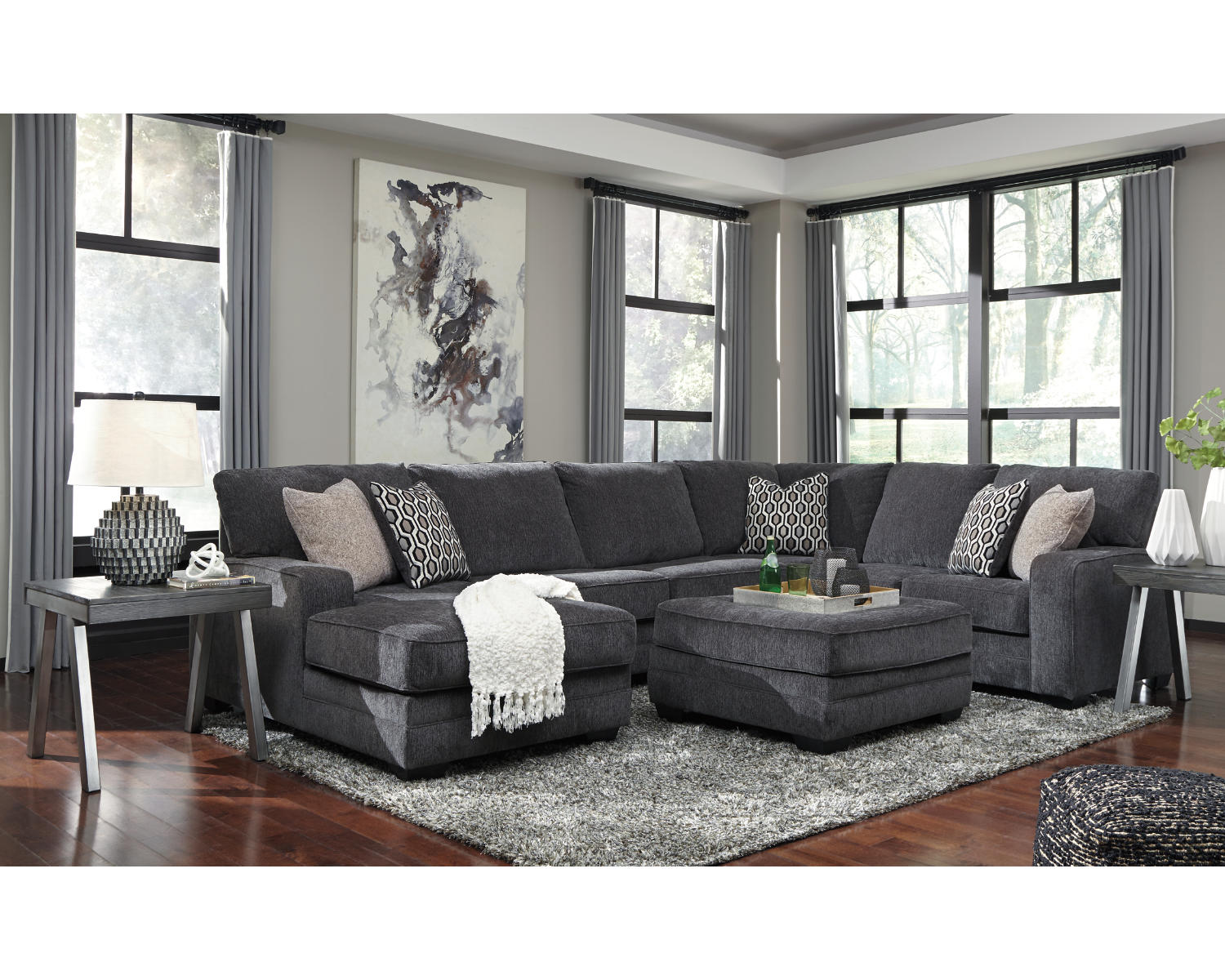 Tracling 3-Piece Sectional with Chaise