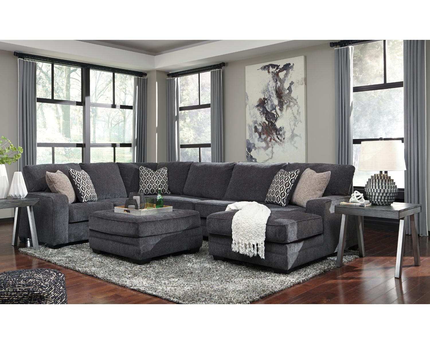 Tracling 3-Piece Sectional with Chaise