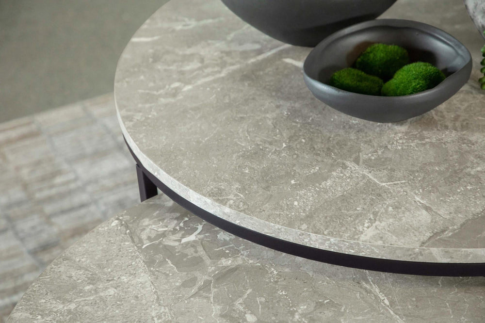 Mesa de centro redonda anidada Lainey de dos piezas en imitación de mármol, gris