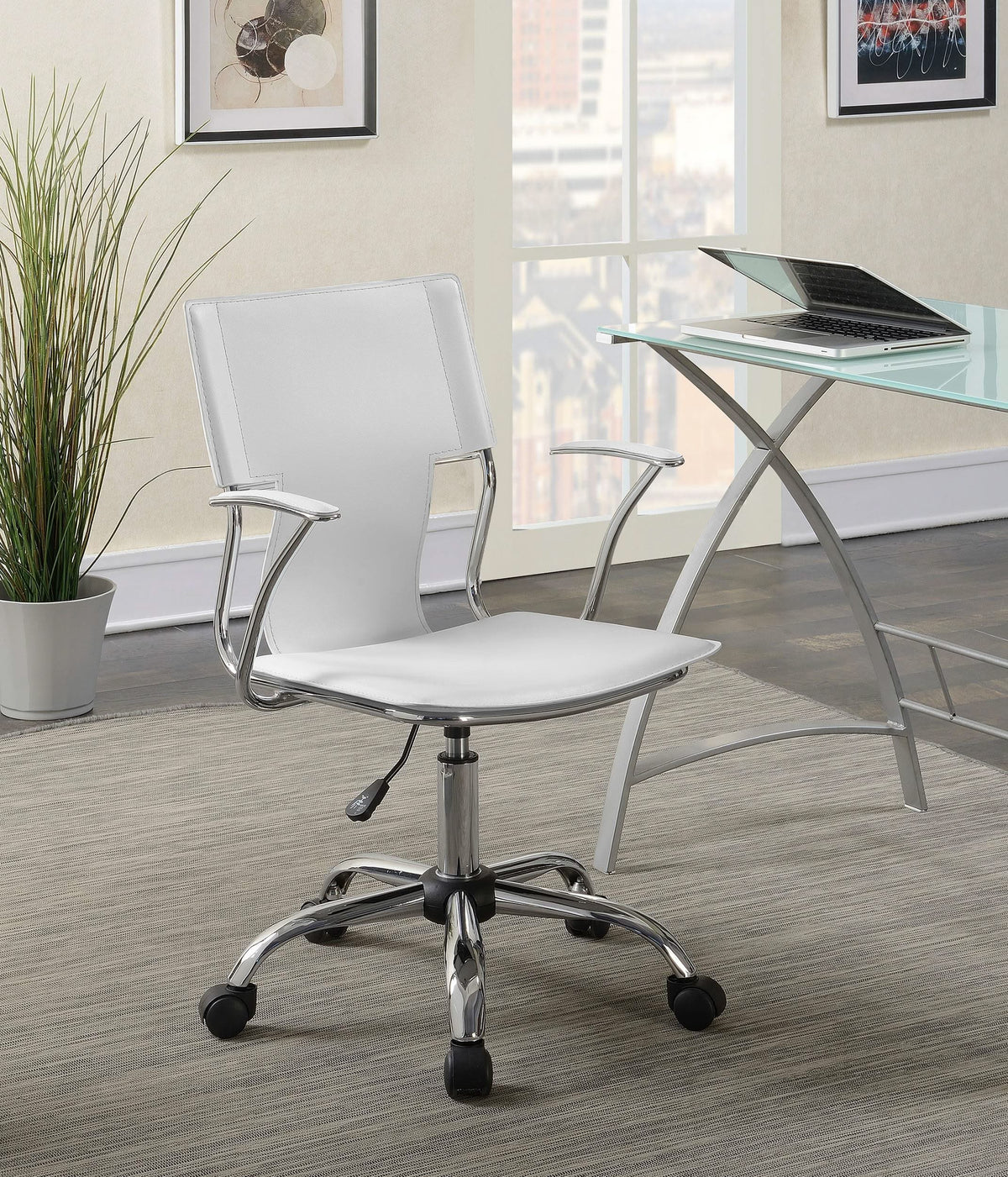 Silla de escritorio ajustable de piel sintética Himari, color blanco