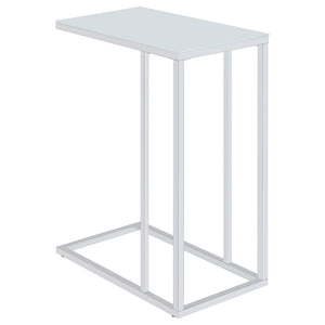 Mesa auxiliar de sofá en forma de C con tapa de cristal blanco Stella, cromada