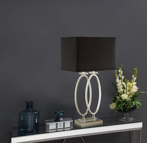 Lámpara de mesa Izuku de 29 pulgadas con pantalla rectangular en níquel cepillado