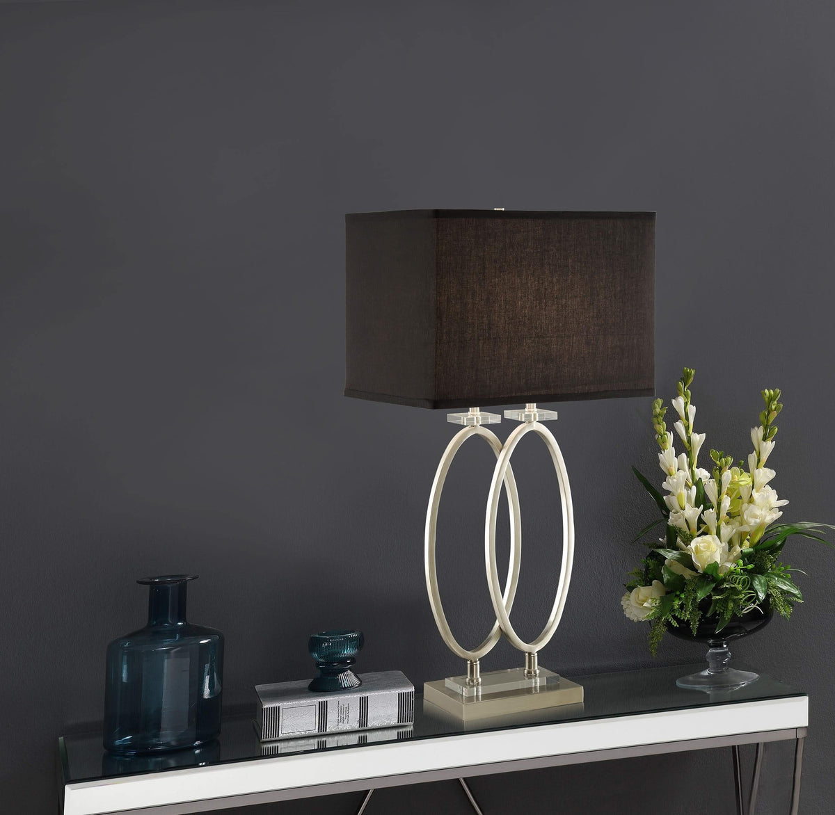 Lámpara de mesa Izuku de 29 pulgadas con pantalla rectangular en níquel cepillado