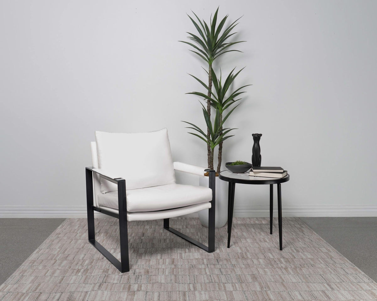 Sillón tapizado Rosalind con brazos, color blanco