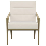 Sillón decorativo Kirra con brazos de metal tapizados en color crema