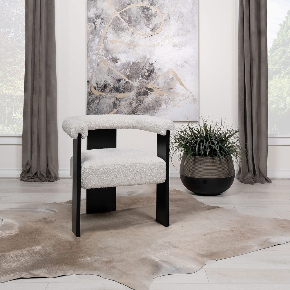 Silla auxiliar tapizada Ramona Boucle color crema