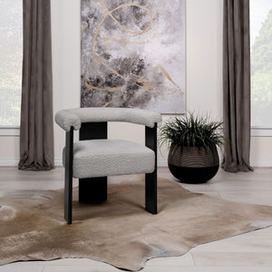 Silla auxiliar tapizada Ramona Boucle en color topo