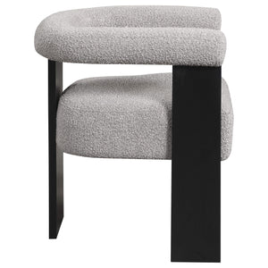 Silla auxiliar tapizada Ramona Boucle en color topo