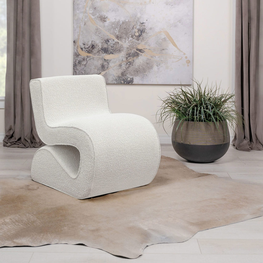 Silla curva sin brazos tapizada Ronea Boucle color crema