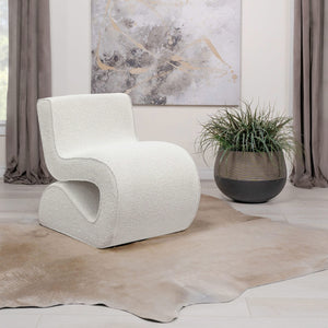 Silla curva sin brazos tapizada Ronea Boucle color crema