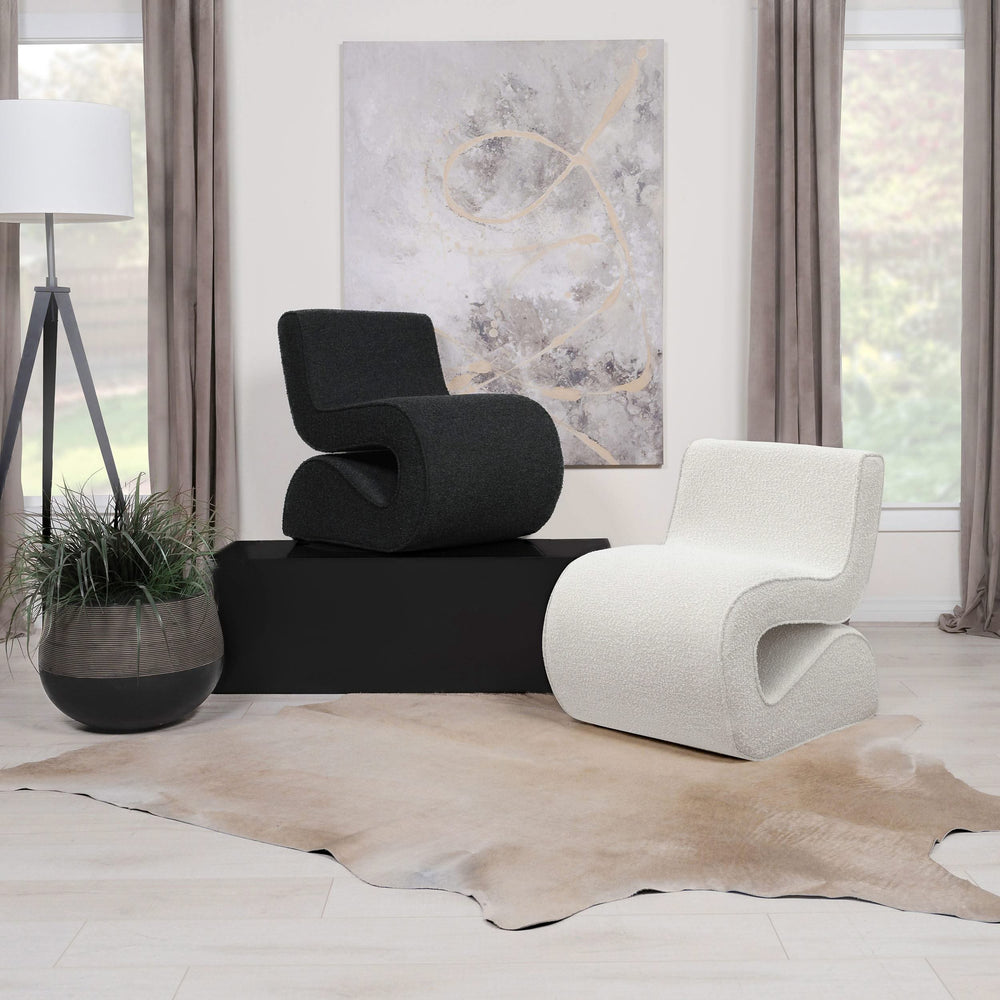 Silla curva sin brazos tapizada Ronea Boucle color crema