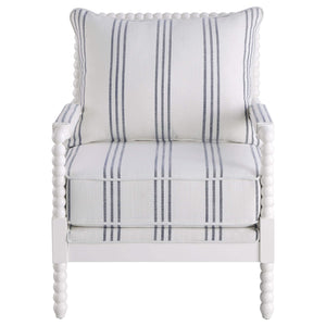 Silla decorativa Bobbin tapizada Blanchett en blanco y azul marino