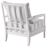 Silla decorativa Bobbin tapizada Blanchett en blanco y azul marino