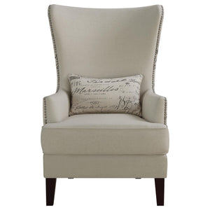 Sillón decorativo Pippin tapizado con respaldo alto y alas color crema