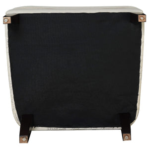 Sillón decorativo Pippin tapizado con respaldo alto y alas color crema