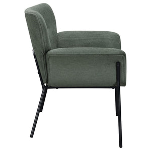 Sillón Davina tapizado con brazos acampanados, color hiedra