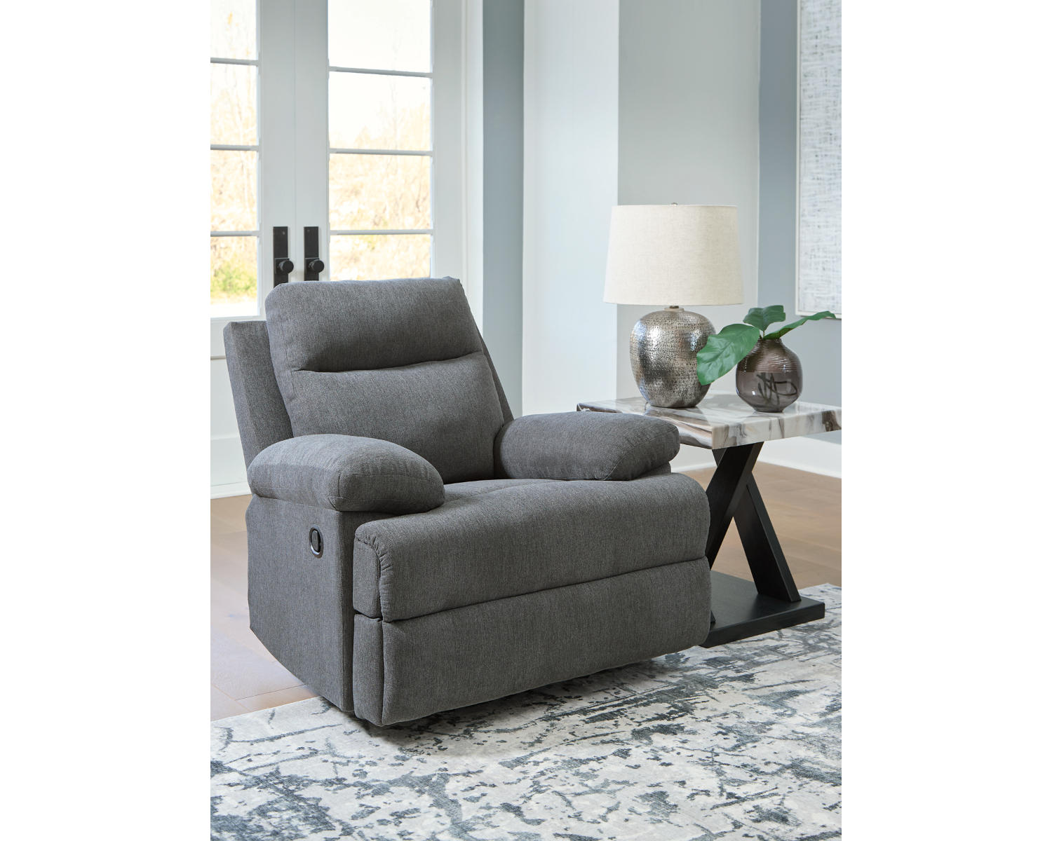 Side-Swipe Recliner