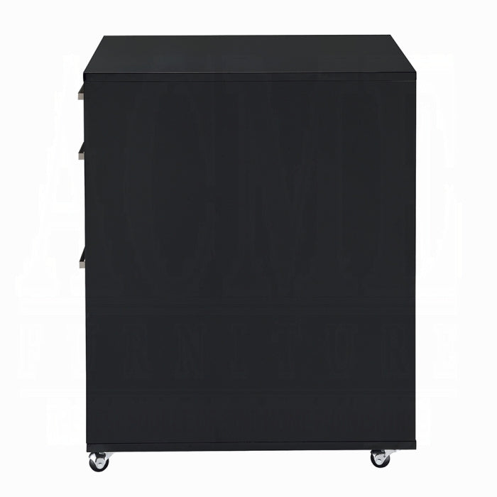 Coleen Cabinet