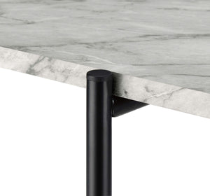 Mesa auxiliar de 3 niveles Ottilie con cargador inalámbrico en blanco y negro