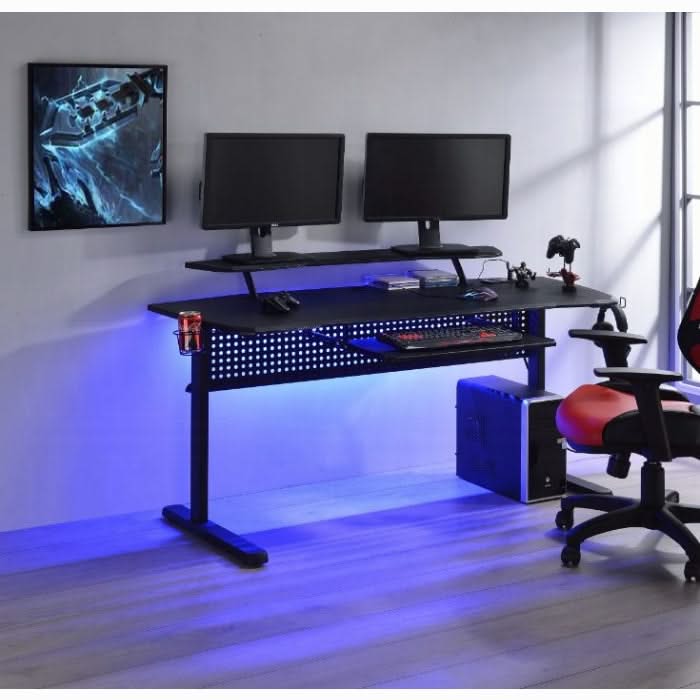 Vildre Gaming Desk W/USB