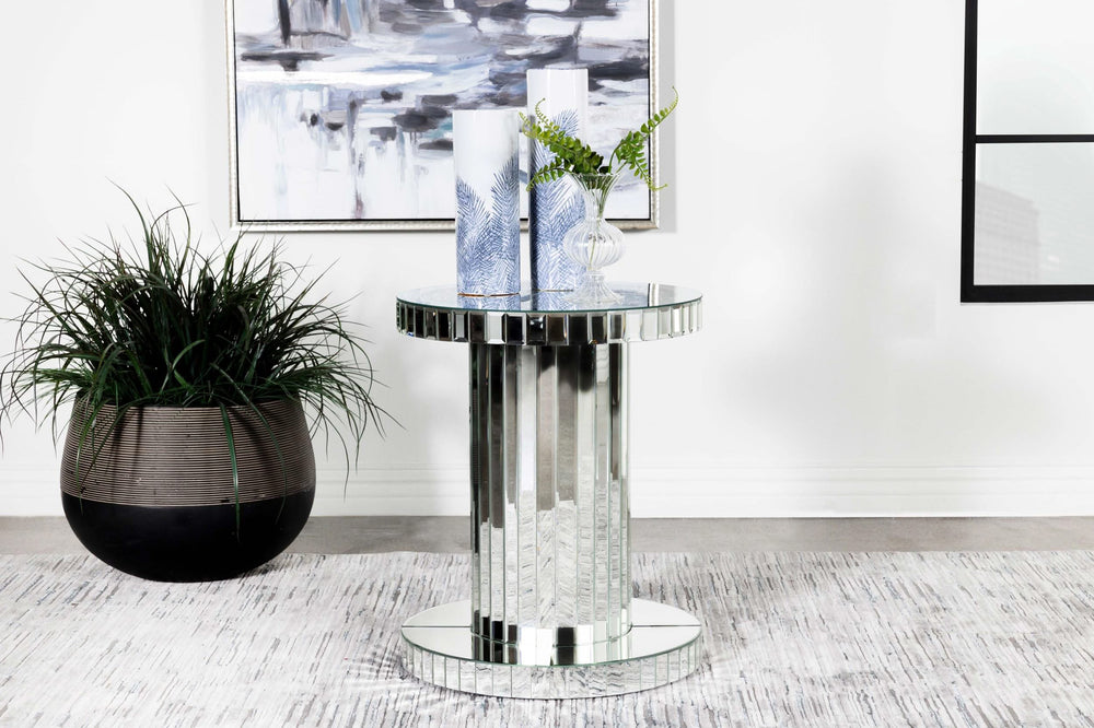 Mesa auxiliar redonda Dorielle con espejo de cristal acrílico plateado