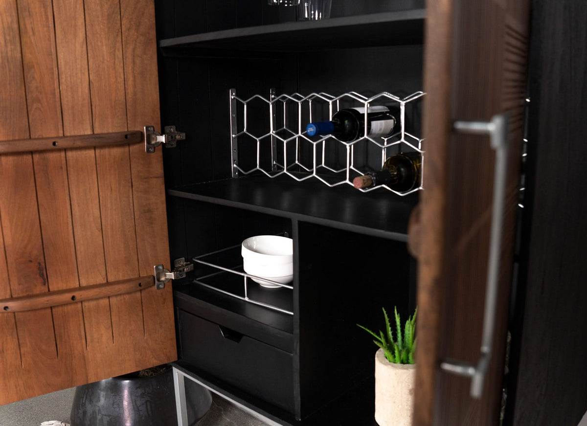 Gabinete de bar para el hogar Borman de 2 puertas para almacenar vinos en nogal y negro