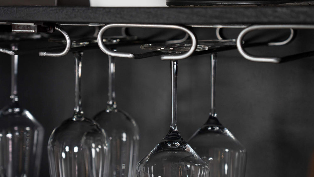 Gabinete de bar para el hogar Borman de 2 puertas para almacenar vinos en nogal y negro