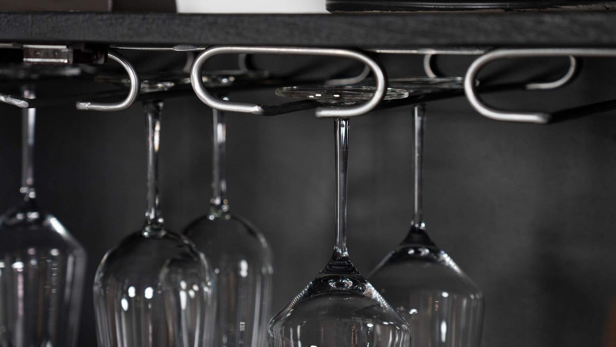 Gabinete de bar para el hogar Borman de 2 puertas para almacenar vinos en nogal y negro