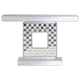 Mesa consola Claire con base cuadrada y diseño de tablero de ajedrez, color plata