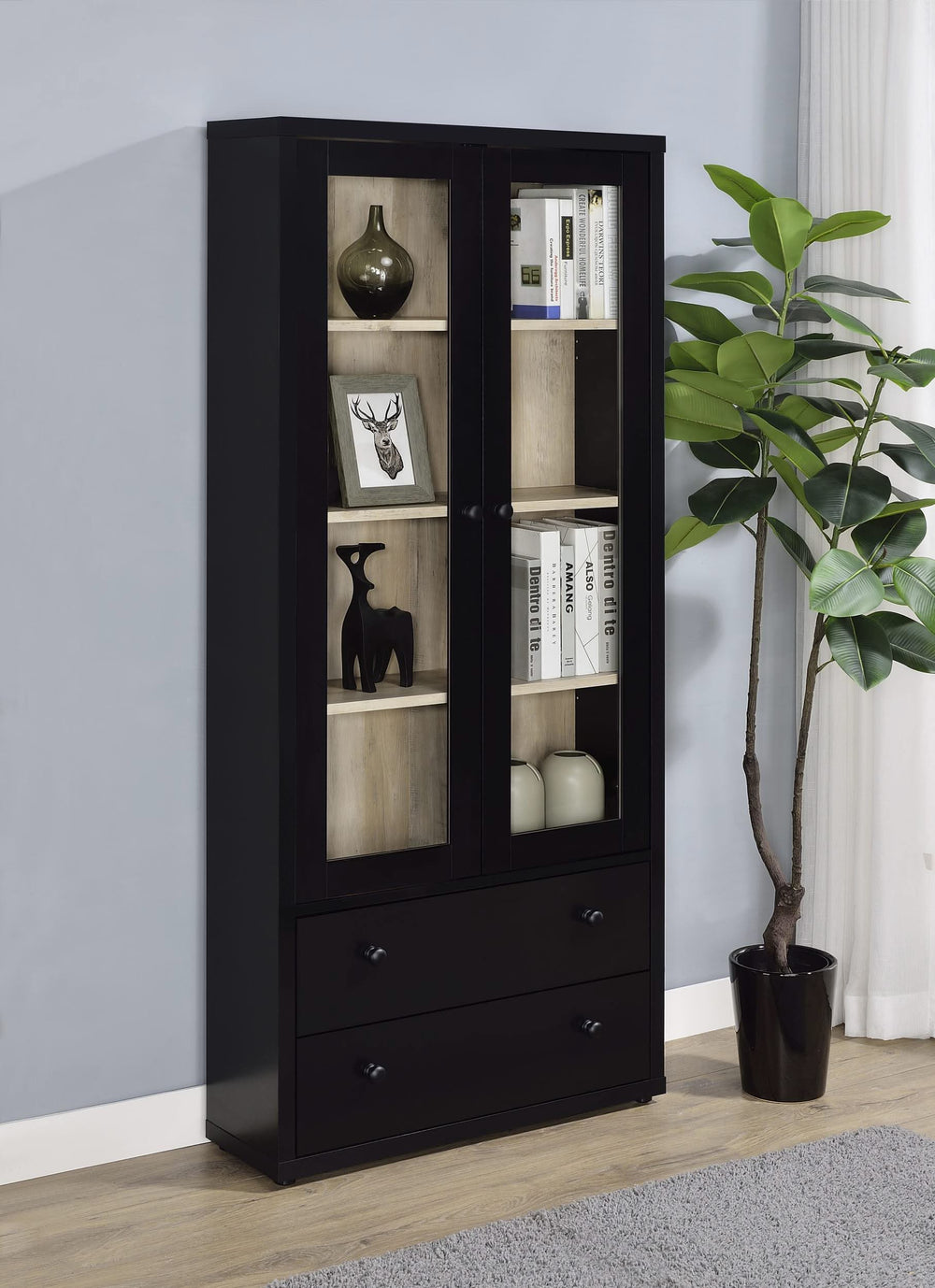Vitrina Hawthorne de 4 estantes con puertas de vidrio y cajones, color negro
