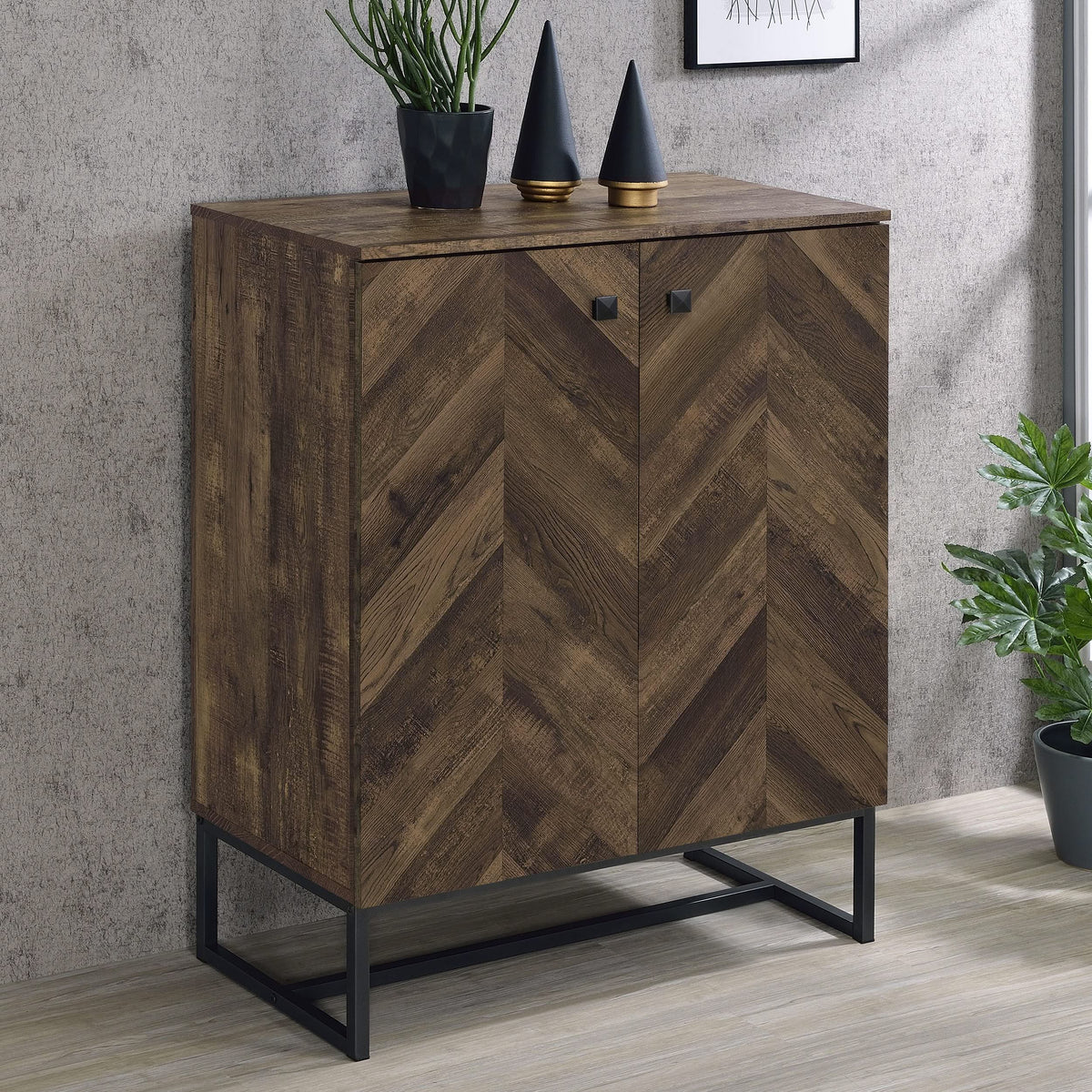 Gabinete decorativo Carolyn de madera de ingeniería de dos puertas, roble rústico