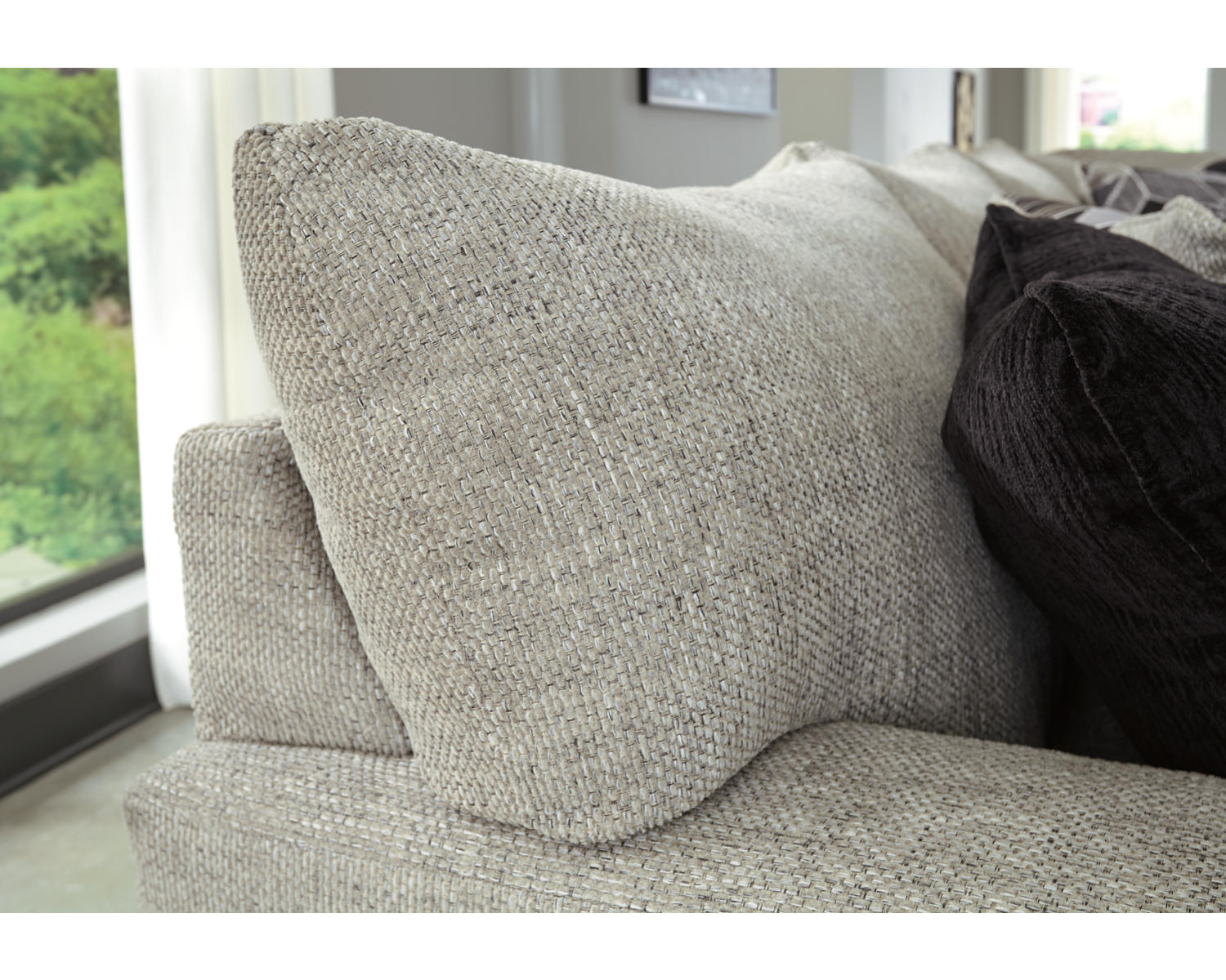 Megginson 2-Piece Sectional with Chaise
