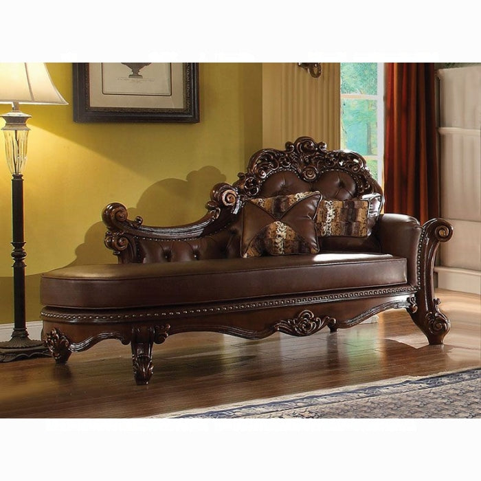 Vendome Chaise W/2 Pillows