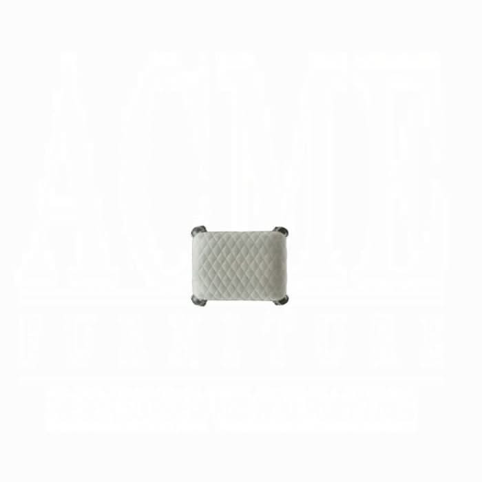 House Delphine Stool