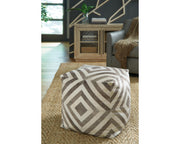 Hartselle Pouf