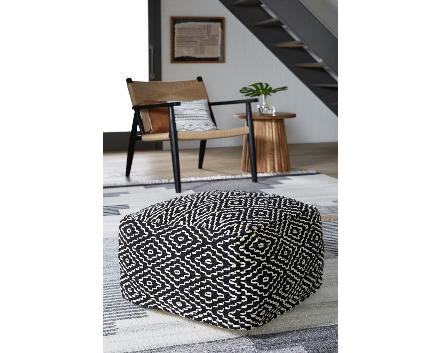 Jasett Pouf