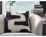 Veerbank Pillow (Set of 4)
