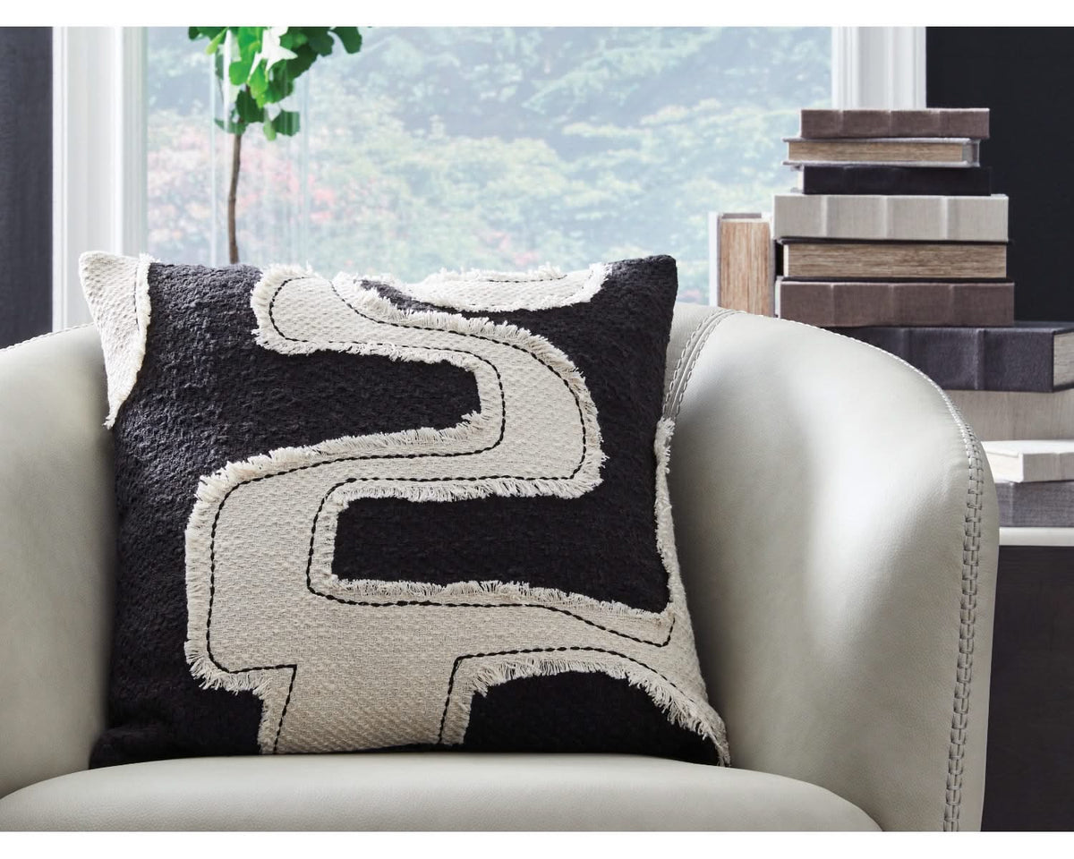 Veerbank Pillow (Set of 4)