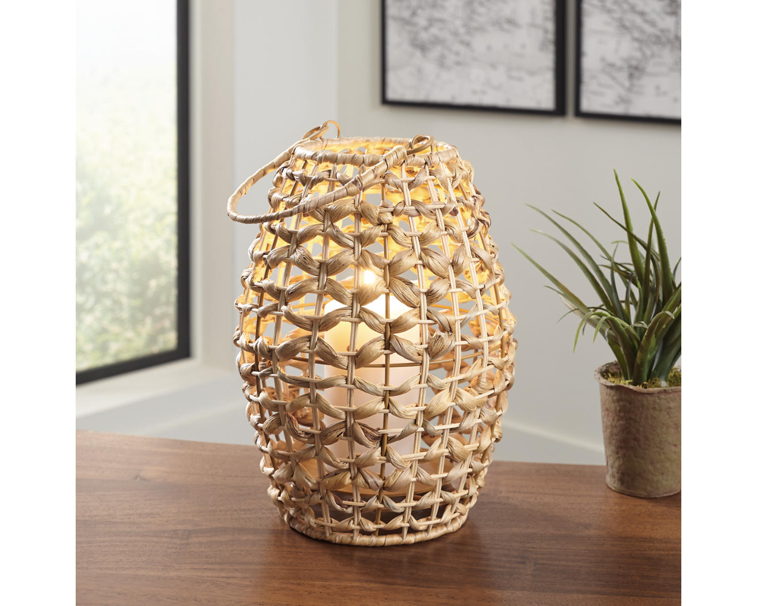 Etta Lantern