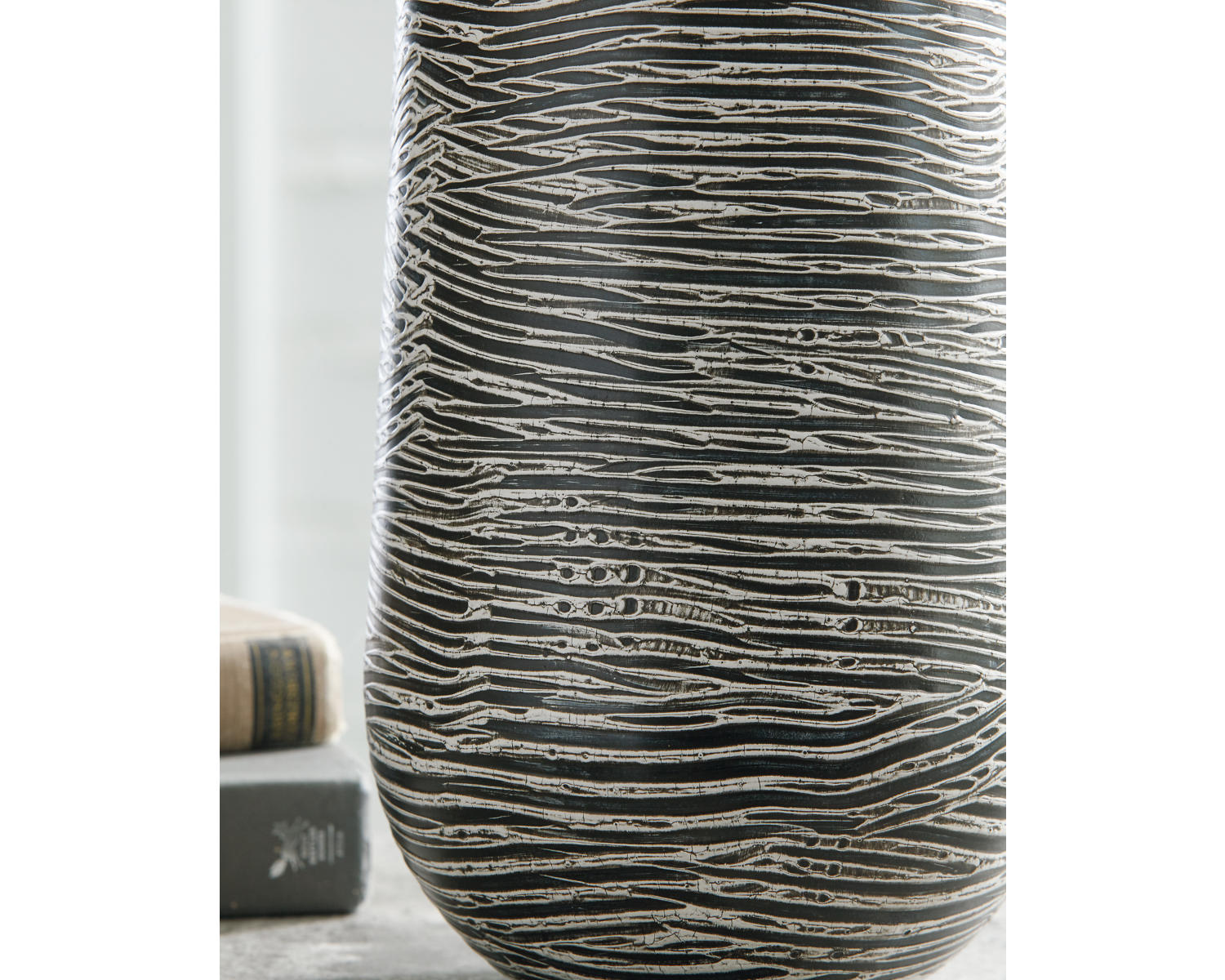Fynn Vase