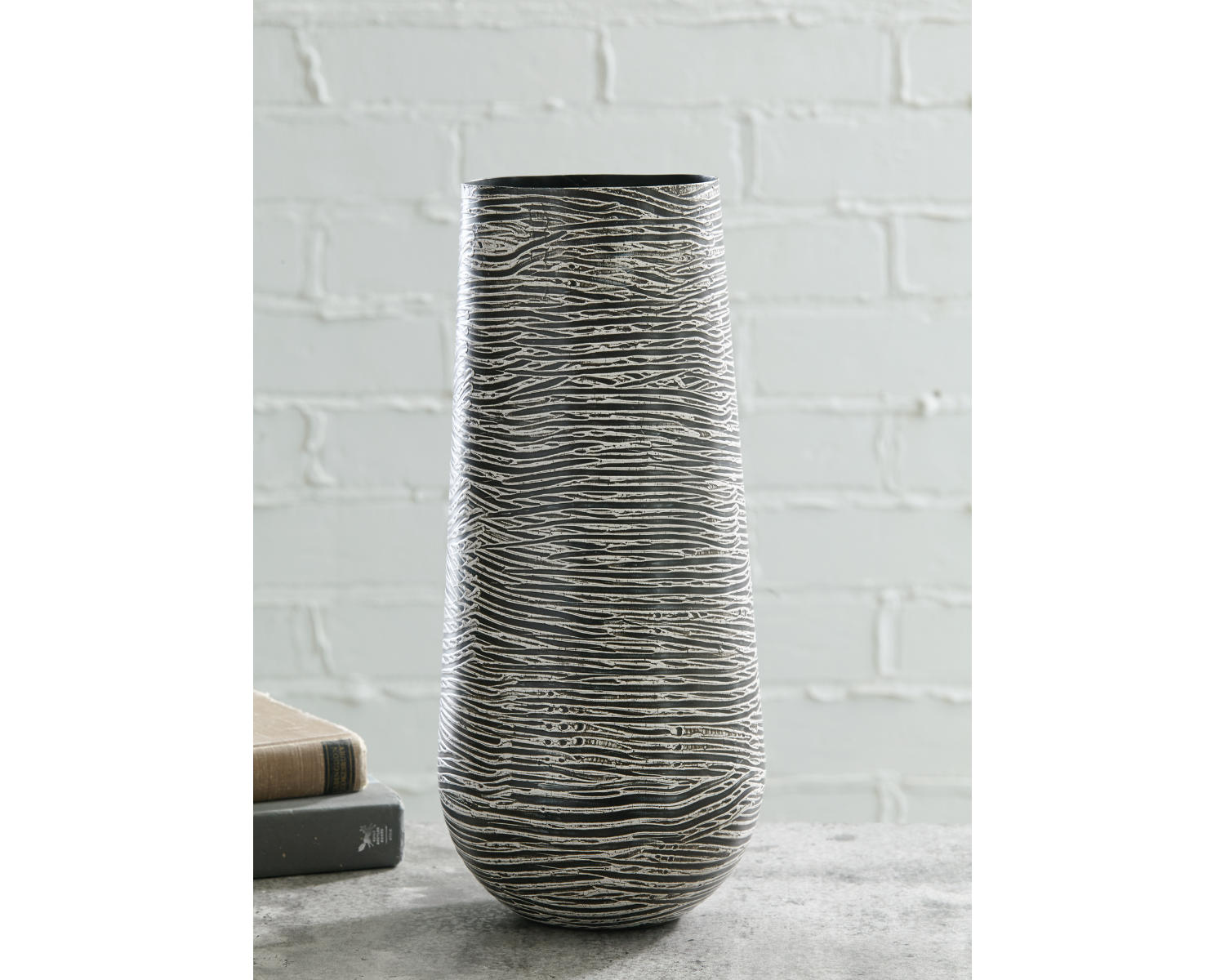 Fynn Vase