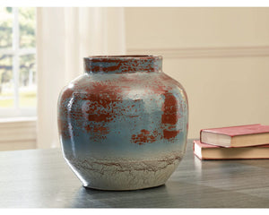 Turkingsly Vase