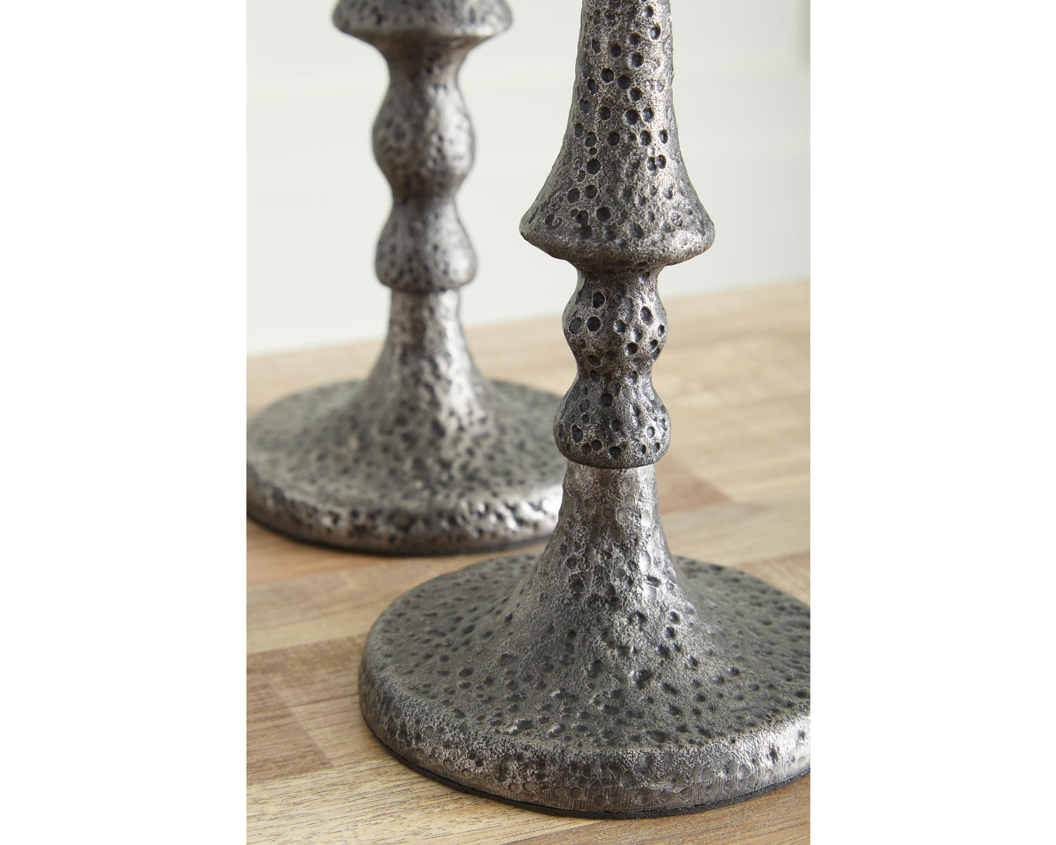 Eravell Candle Holder (Set of 3)