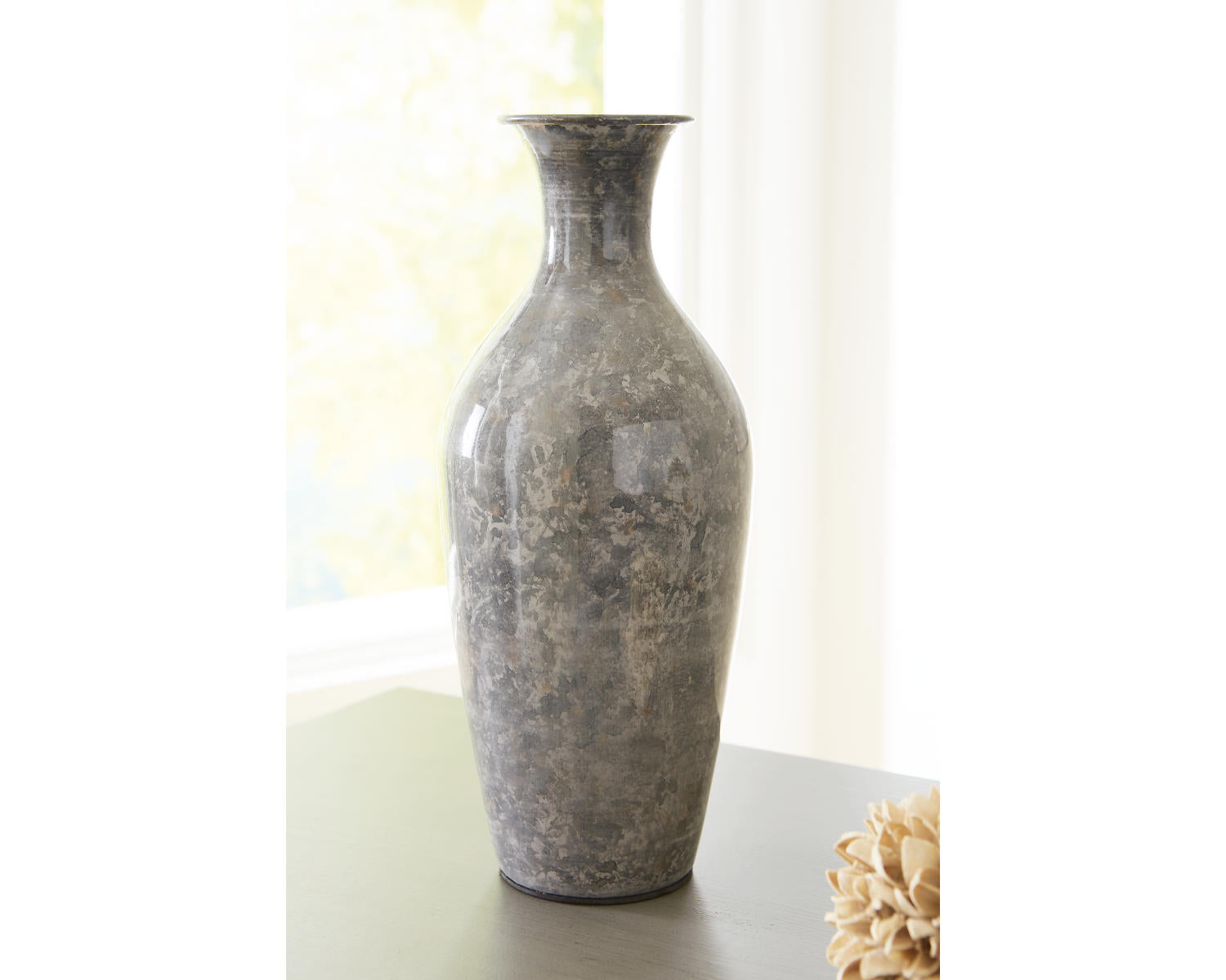 Brockwich Vase
