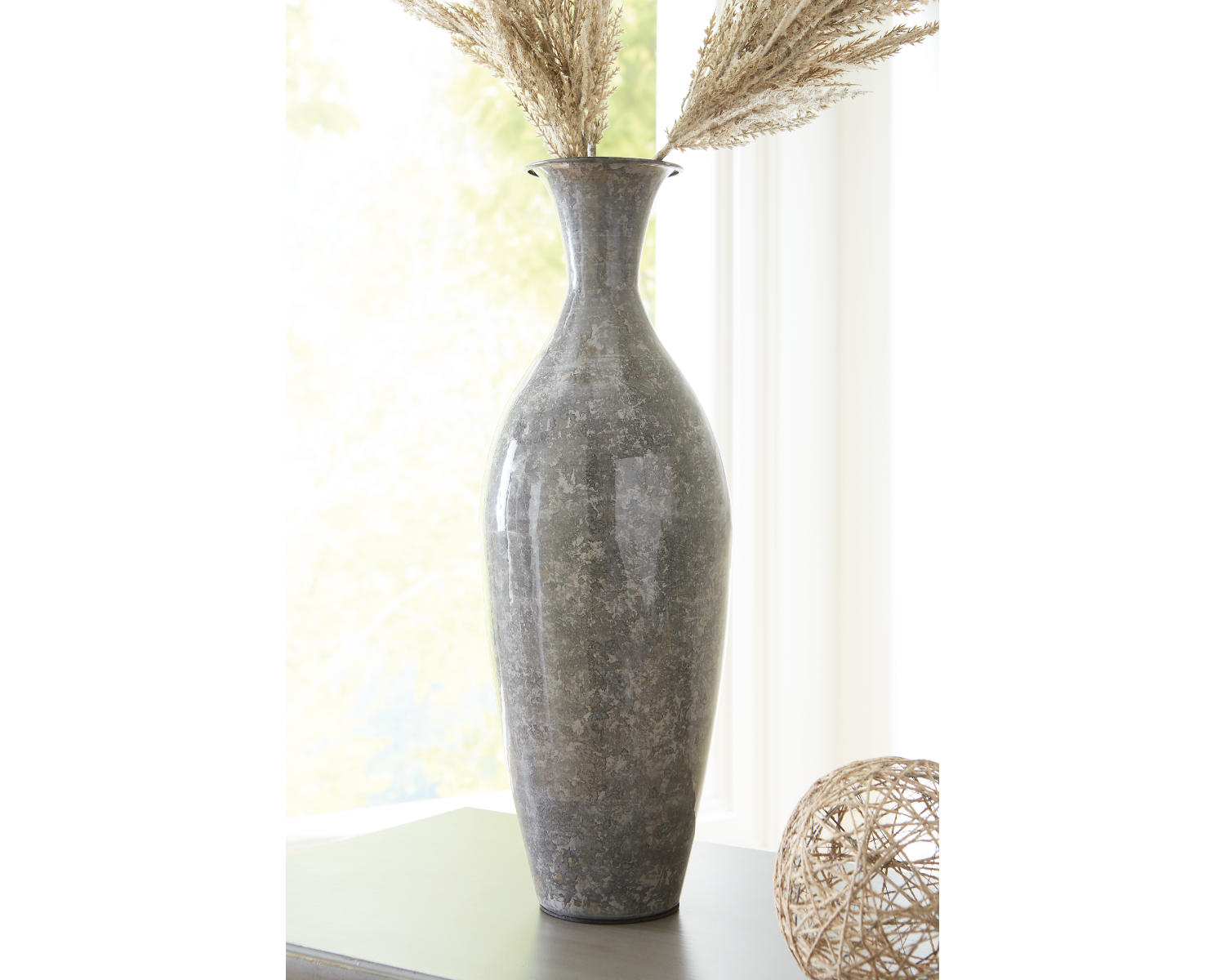 Brockwich Vase