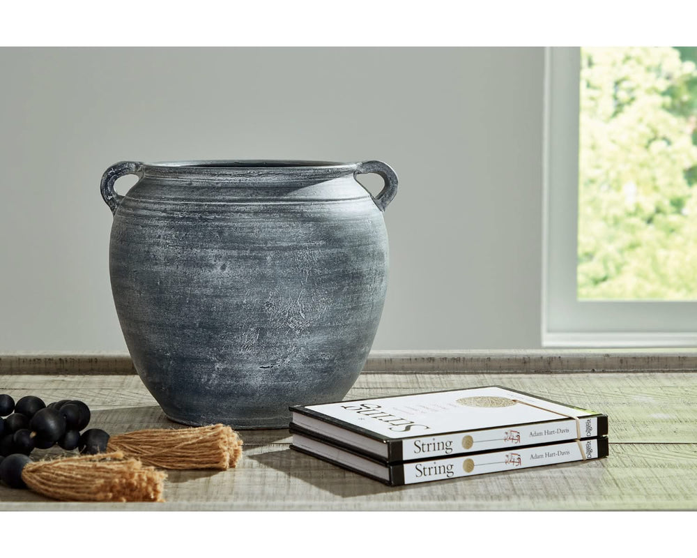 Meadie Vase