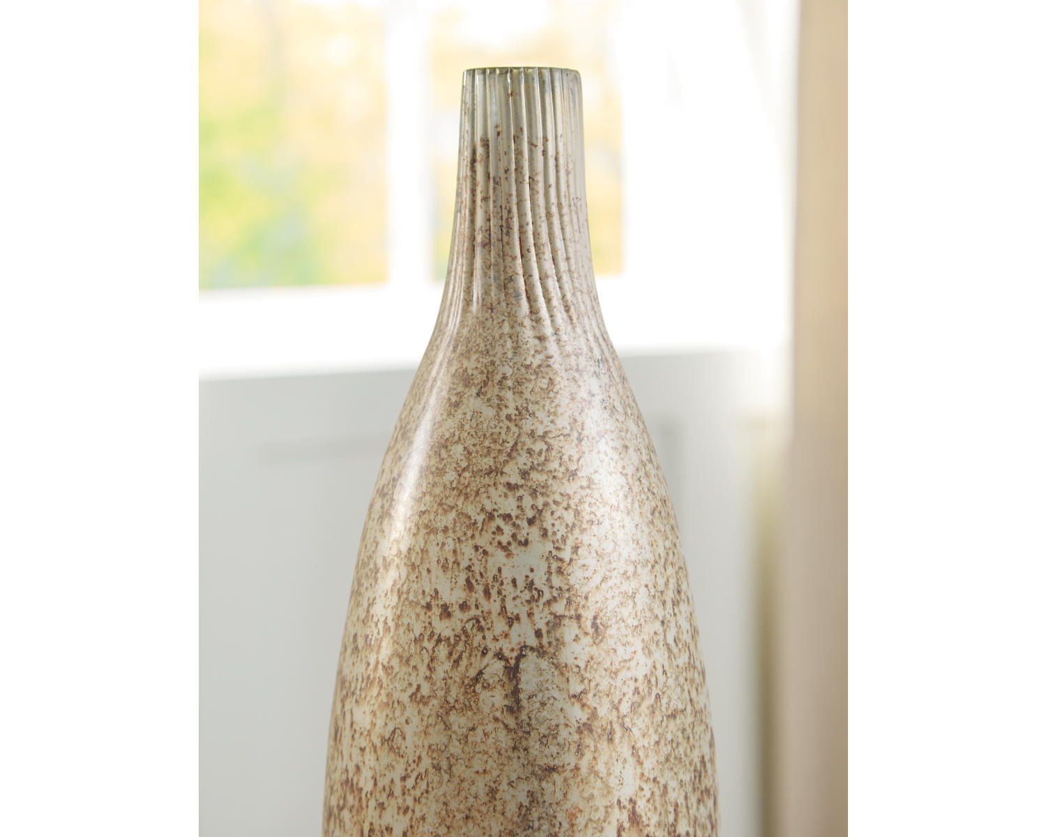 Plawite Vase